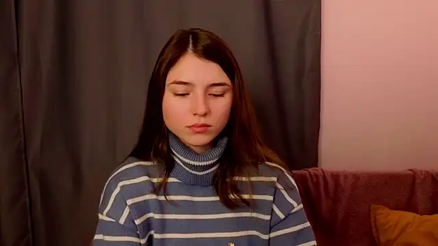 Snapshot of KeikoWideman chatting on October 2025 07:37:01 PM KeikoWideman online show from October 2025 07:37:01 PM