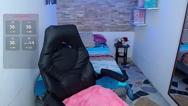 KendallWood  online show from September 2025 01:27:01 PM