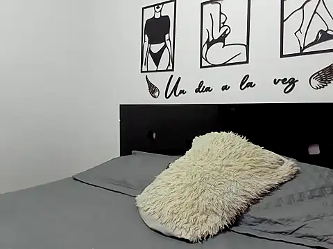 Allison 21  online show from November 2025 05:40:02 AM