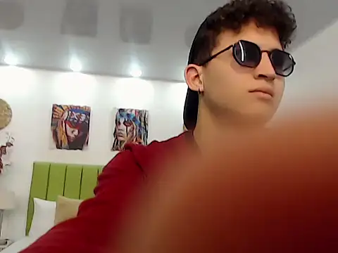 Axel savage online show from September 2025 12:08:02 PM