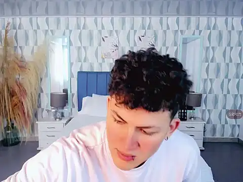 Axel savage online show from October 2025 12:06:01 PM