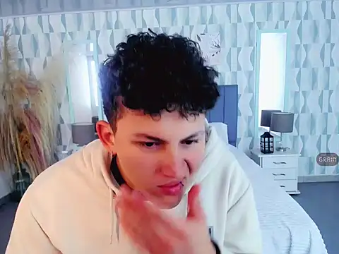 Axel savage online show from October 2025 12:11:01 PM