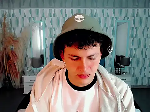 Axel savage online show from October 2025 12:06:01 PM