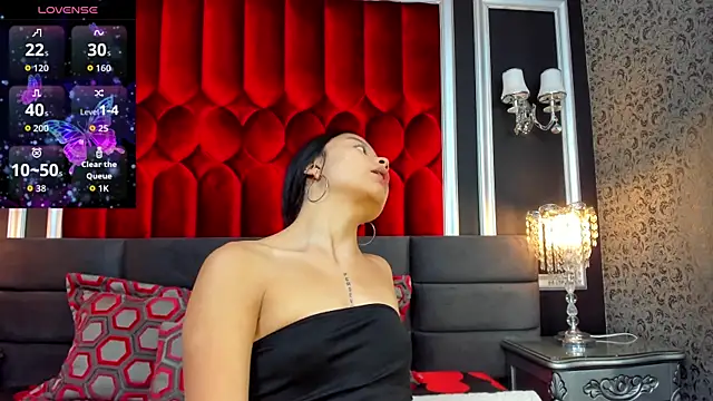 SharonBonet online show from December 2025 01:18:02 PM