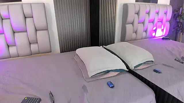 Gia-Malkova online show from September 2025 08:20:02 AM