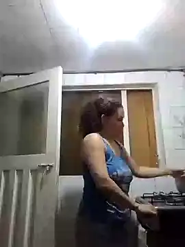 mommy estefy online show from September 2025 01:33:02 PM
