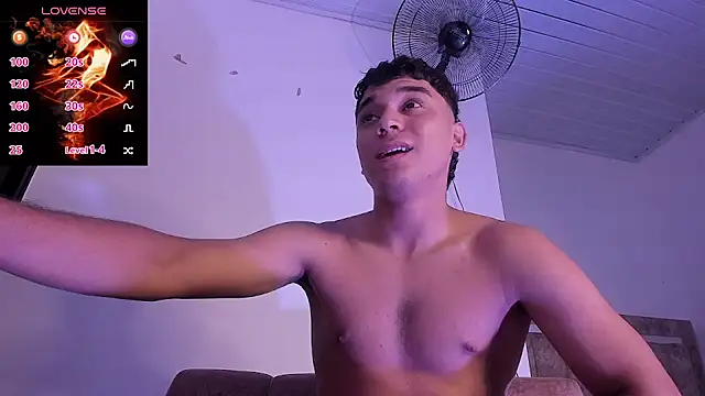 Snapshot of Austin_Cardieff_ chatting on October 2025 08:53:02 PM Austin Cardieff online show from October 2025 08:53:02 PM