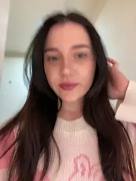 Cuddlies Lili online show from September 2025 12:16:02 PM
