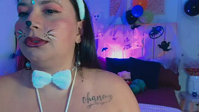 crazy b00bs online show from October 2025 02:35:02 PM