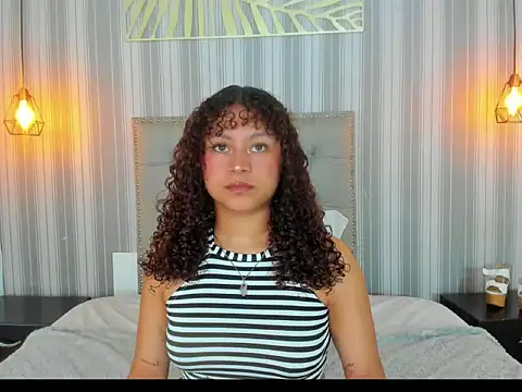 Sofiapassionne online show from June 2026 01:50:02 PM