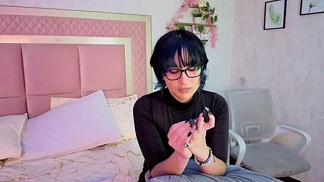 RobinBennett online show from October 2025 01:56:02 PM