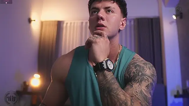 Snapshot of Thomas_Falcon chatting on October 2025 11:26:02 PM Thomas Falcon online show from October 2025 11:26:02 PM