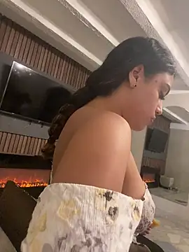 Salomeferreira  online show from November 2025 04:28:01 PM