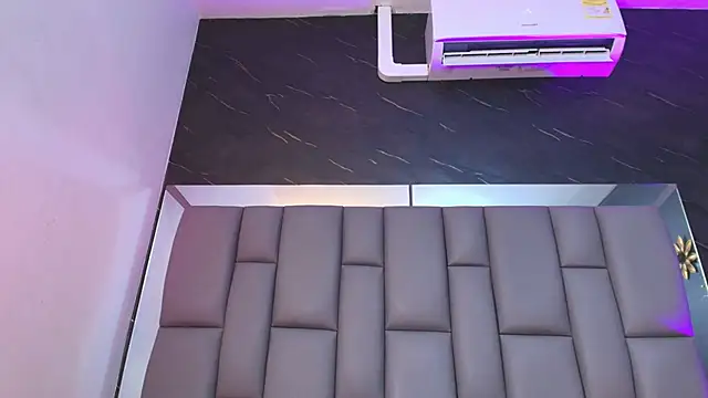 kissme luna online show from November 2025 07:05:02 PM