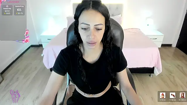 Mariam Lopez   online show from April 2026 03:32:01 AM