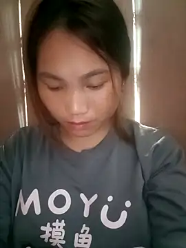 baby-linh01 online show from September 2025 02:00:01 AM