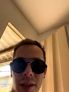 dimitryivanovv online show from October 2025 06:39:01 PM