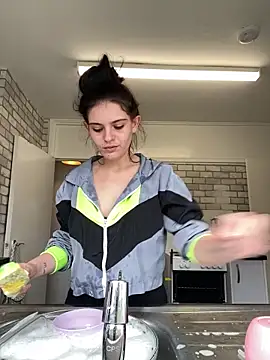 Camwithchlox online show from September 2025 12:21:01 PM