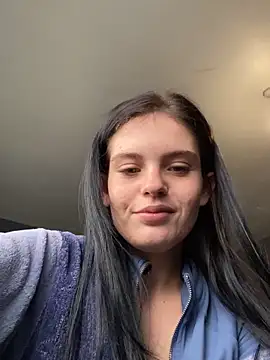 Camwithchlox online show from October 2025 12:11:01 PM