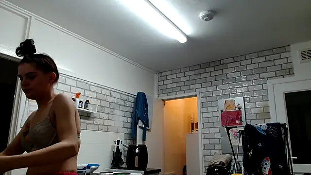 Camwithchlox online show from October 2025 05:58:02 PM