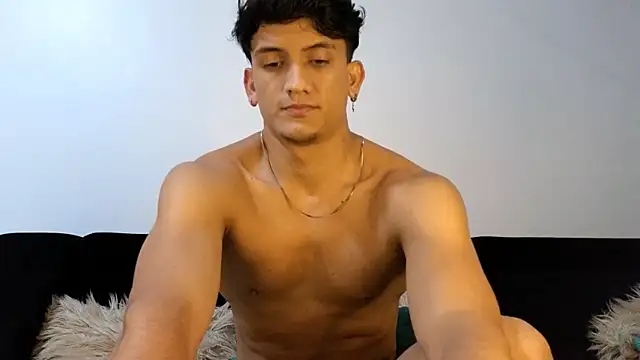 Snapshot of FitBoy_Cris chatting on July 2026 05:54:02 AM FitBoy Cris online show from July 2026 05:54:02 AM