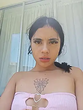 Emma-xoxo online show from September 2025 04:40:02 PM