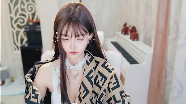 Snapshot of Aurora-77 chatting on October 2025 02:57:02 PM Aurora-77 online show from October 2025 02:57:02 PM