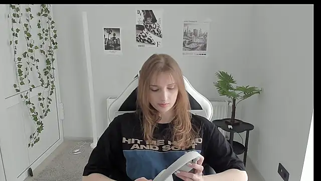 NeyliDream online show from May 2026 12:24:02 PM