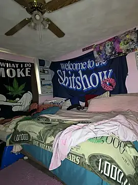 shortywidaphatty online show from December 2025 01:39:02 PM