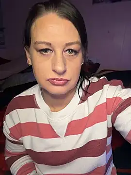 Snapshot of shortywidaphatty chatting on February 2026 11:07:02 AM shortywidaphatty online show from February 2026 11:07:02 AM