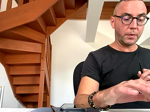 Marronglace1 online show from October 2025 12:25:01 PM