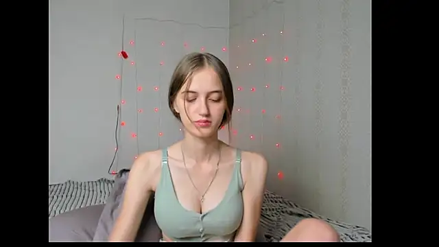 Snapshot of dreamy_pollyyy chatting on July 2026 12:17:01 AM dreamy pollyyy online show from July 2026 12:17:01 AM