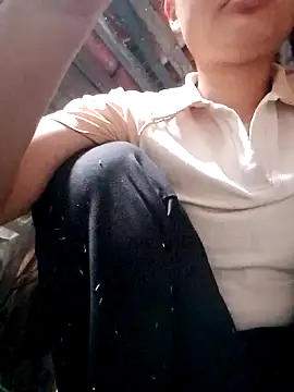 Huyen x online show from April 2026 03:13:02 AM