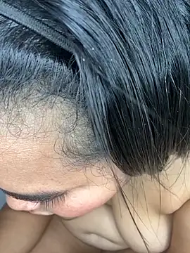 Yasmine  Hayat online show from October 2025 02:35:01 PM