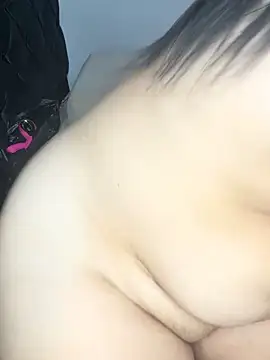 Yasmine  Hayat online show from October 2025 03:58:01 PM