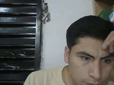Snapshot of Migueles96 chatting on September 2025 02:44:02 AM Migueles96 online show from September 2025 02:44:02 AM
