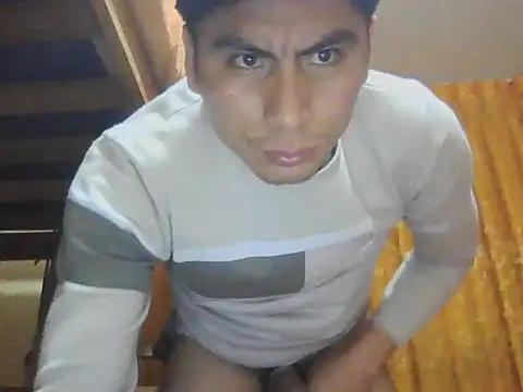 Snapshot of Migueles96 chatting on October 2025 06:49:01 AM Migueles96 online show from October 2025 06:49:01 AM