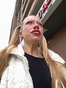 Snapshot of Sugar_Pop chatting on September 2025 01:24:02 PM Sugar Pop online show from September 2025 01:24:02 PM