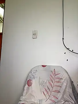 SantiGxxx33 online show from September 2025 06:56:02 PM