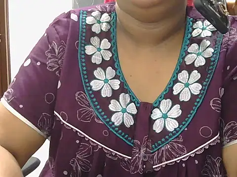 Snapshot of Nisha-telugu chatting on August 2026 04:11:01 AM Nisha-telugu online show from August 2026 04:11:01 AM