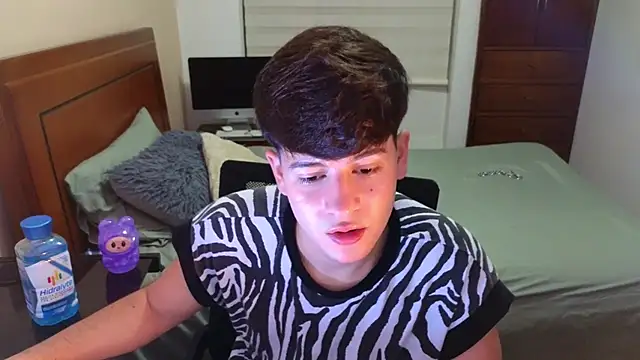 tightncuteass online show from October 2025 12:29:05 AM