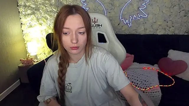 FoxyMayy online show from March 2026 06:29:01 AM