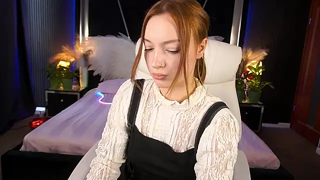 FoxyMayy online show from June 2026 12:55:01 PM