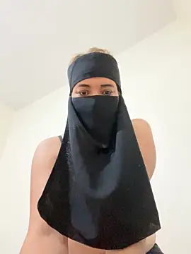 Snapshot of Wild-Nayra chatting on October 2025 02:51:02 PM Wild-Nayra online show from October 2025 02:51:02 PM