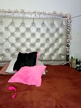 ZARAY 1118 online show from November 2025 07:49:02 PM