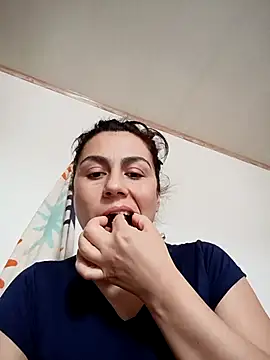 vanessa-titisM online show from December 2025 03:40:02 PM