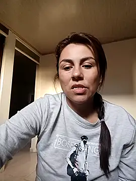 Snapshot of vanessa-titisM chatting on July 2026 10:27:01 PM vanessa-titisM online show from July 2026 10:27:01 PM
