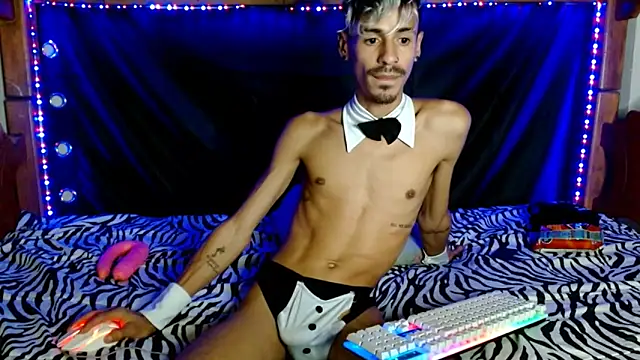 Snapshot of Alexx_1214 chatting on November 2025 02:33:01 AM Alexx 1214 online show from November 2025 02:33:01 AM