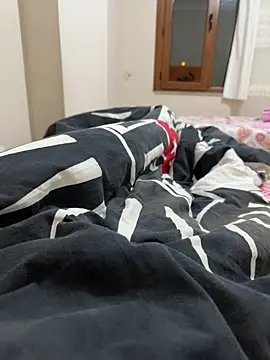 Snapshot of LAZ3R1 chatting on September 2025 09:38:01 PM LAZ3R1 online show from September 2025 09:38:01 PM