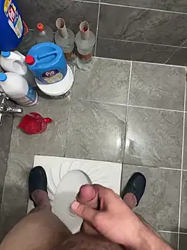 Snapshot of LAZ3R1 chatting on October 2025 01:53:02 PM LAZ3R1 online show from October 2025 01:53:02 PM